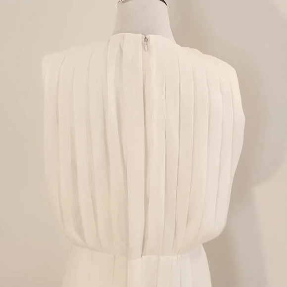 NWT || MODCLOTH || pleated dress - Picture 7 of 8